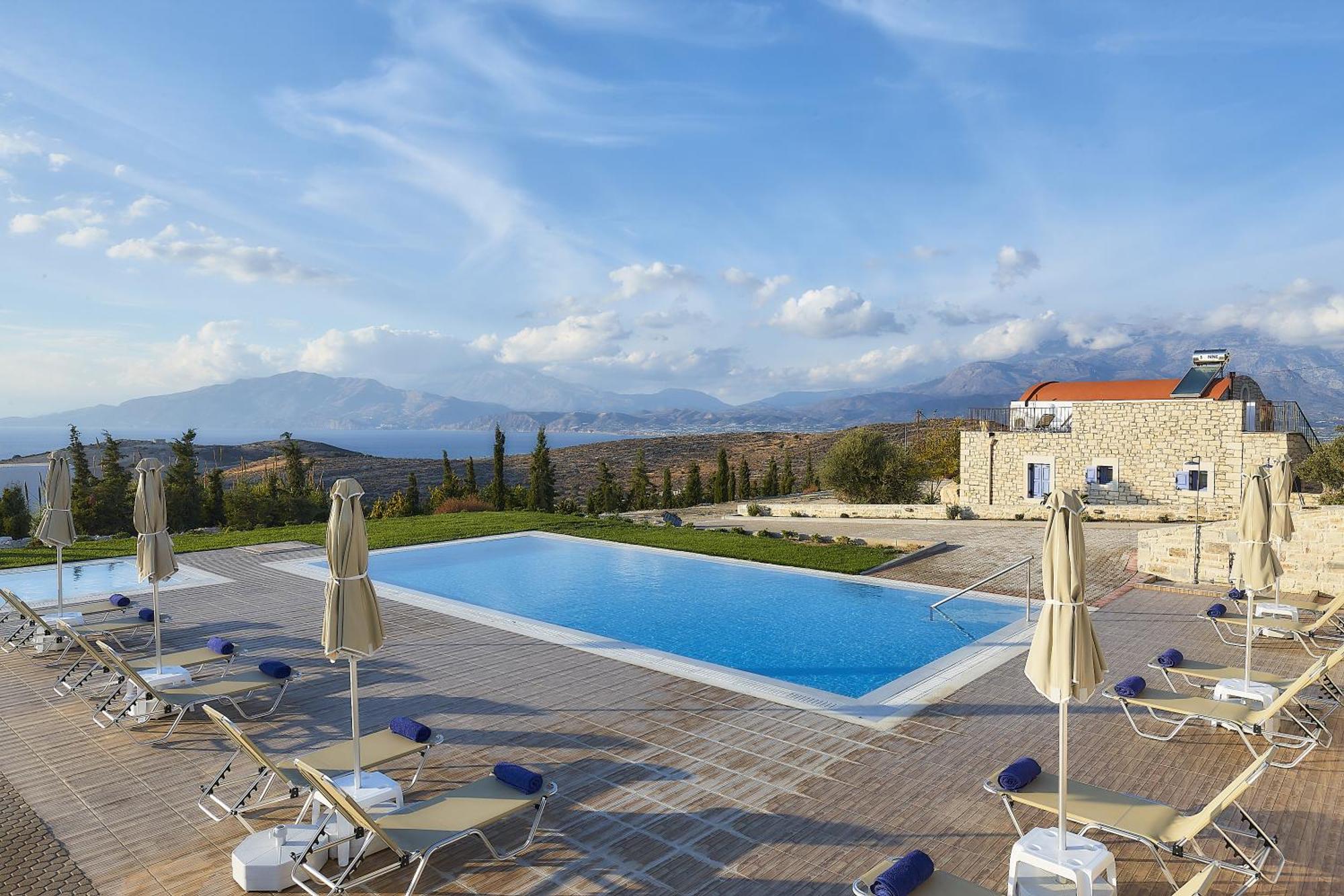 Orelia Cretan Deluxe Apartments Kamilari Bagian luar foto