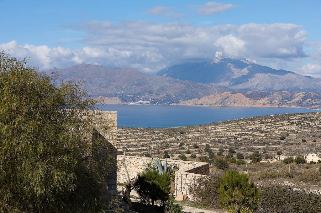Orelia Cretan Deluxe Apartments Kamilari Bagian luar foto