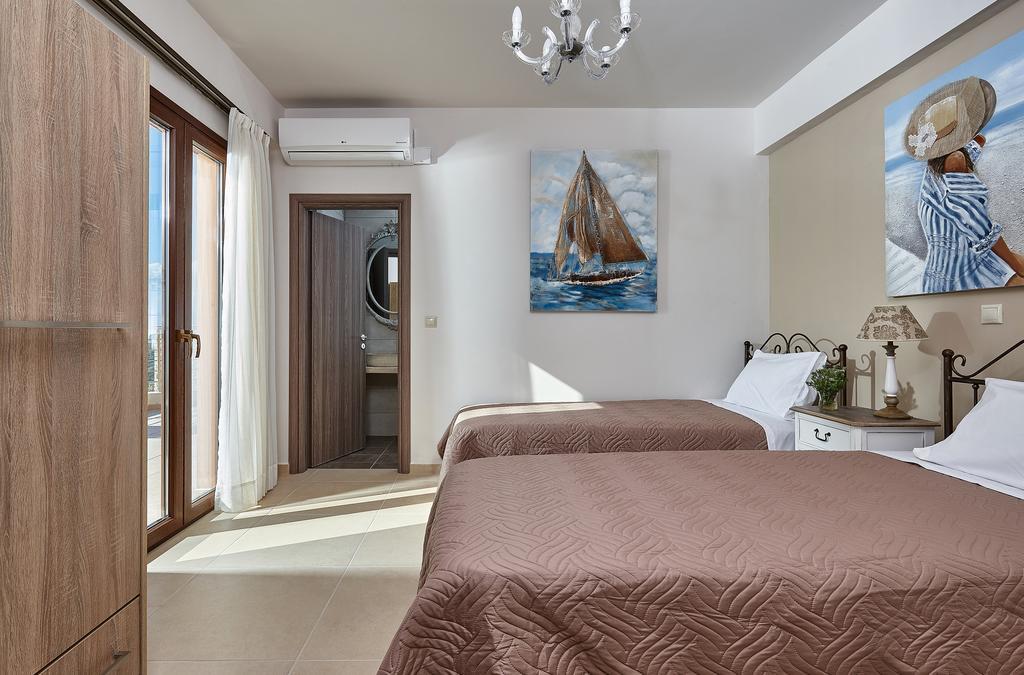 Orelia Cretan Deluxe Apartments Kamilari Bagian luar foto
