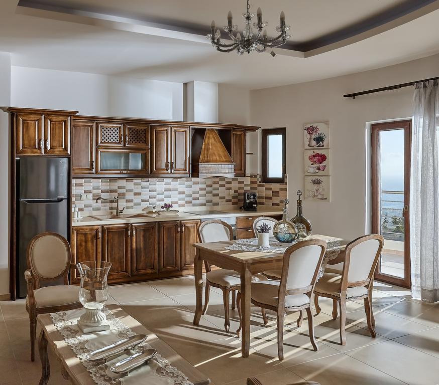 Orelia Cretan Deluxe Apartments Kamilari Bagian luar foto